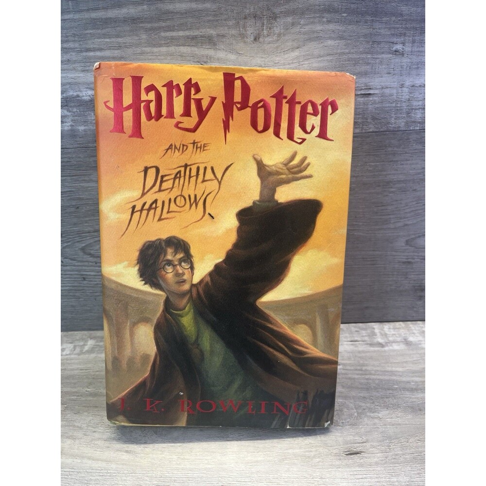Harry Potter and the Deathly Hallows J.K. Rowling Hardcover Dust Jacket 2007